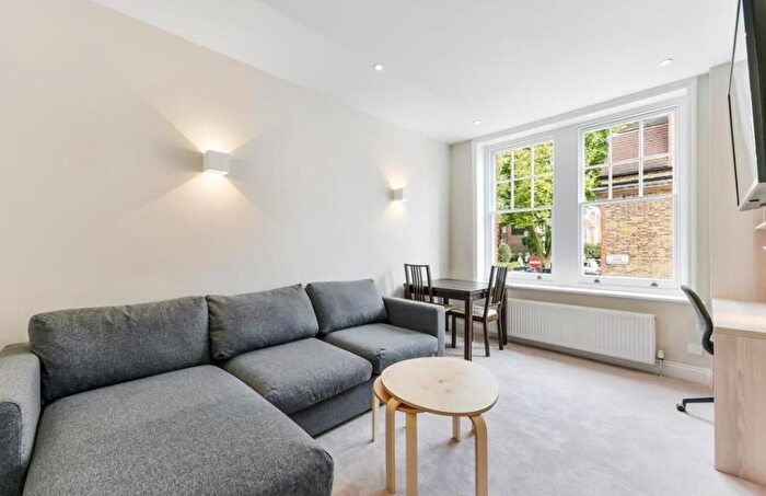 1 Bedroom Flat To Rent In George Street, Marylebone, London, W1H