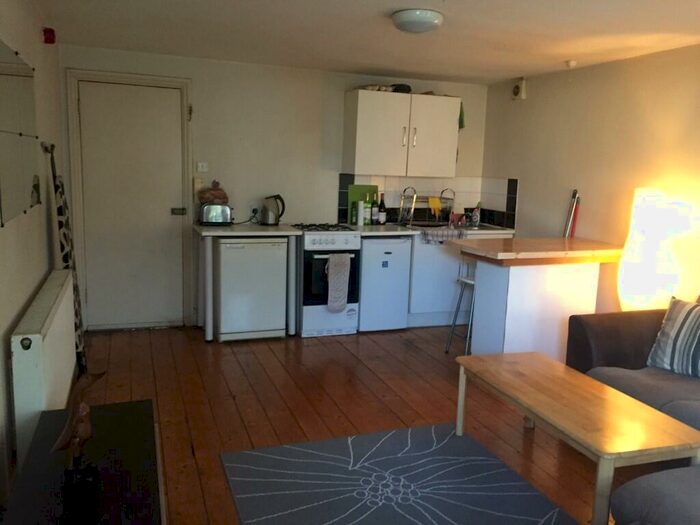 1 Bedroom Flat To Rent In Hornsey Lane Gardens, London, N6