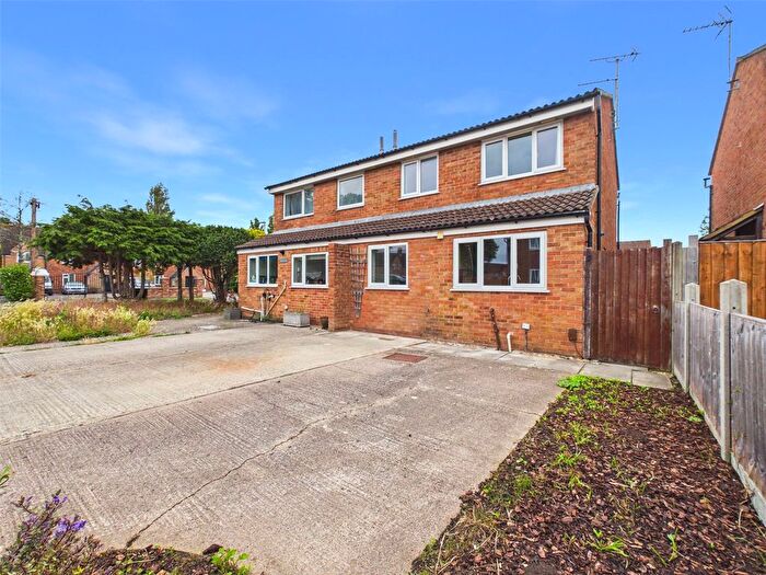 3 Bedroom Semi Detached House For Sale In Druids Oak, Quedgeley, Gloucester, Gloucestershire, GL2