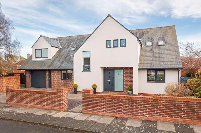 4 Bedroom Detached House For Sale In Carlton Close, Gosforth, Newcastle Upon Tyne, NE3