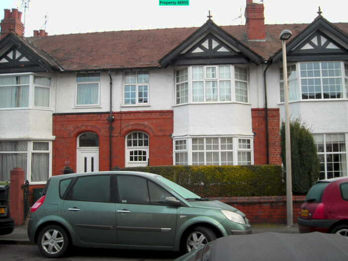 1 Bedroom Ground Flat To Rent In Flat, Grange Road, Chester, CH2