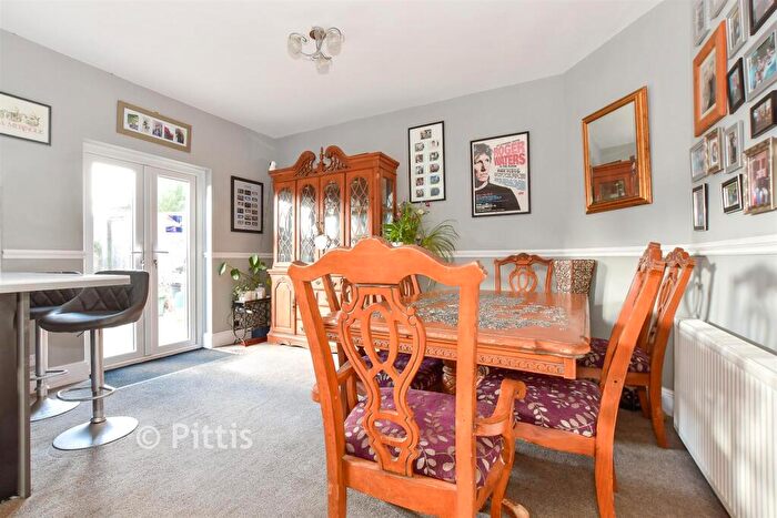 4 Bedroom Chalet For Sale In Victoria Road, Sandown, Isle Of Wight, PO36