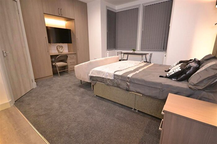 Studio To Rent In London Road, Reading, RG1