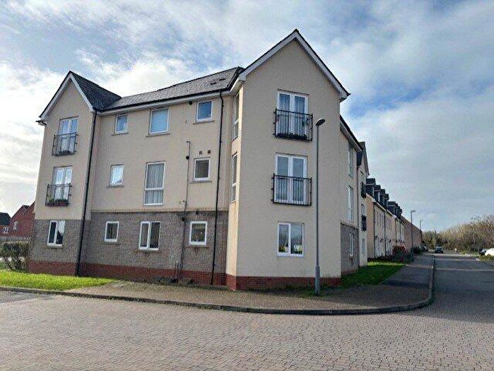 2 Bedroom Flat For Sale In Greenfield Road, Keynsham, Bristol, BS31