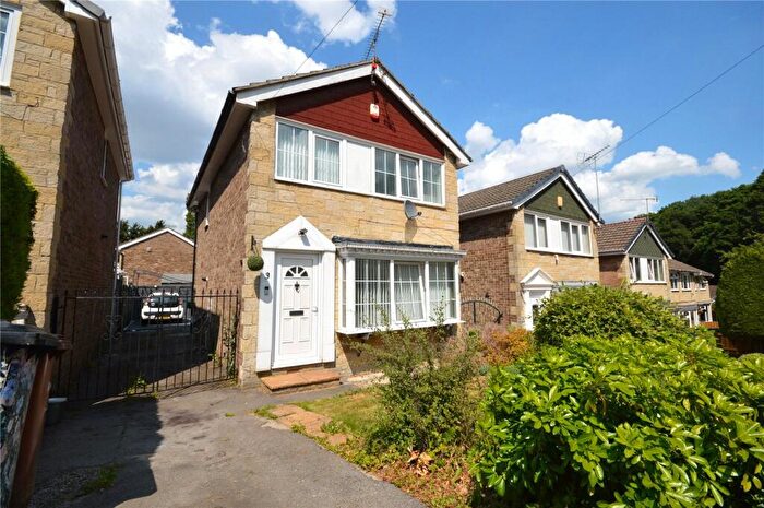3 Bedroom Detached House To Rent In Southleigh Garth, Leeds, West Yorkshire, LS11