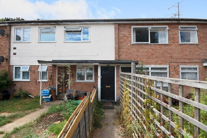 2 Bedroom Flat To Rent In The Lindens, Bishop's Stortford, CM23