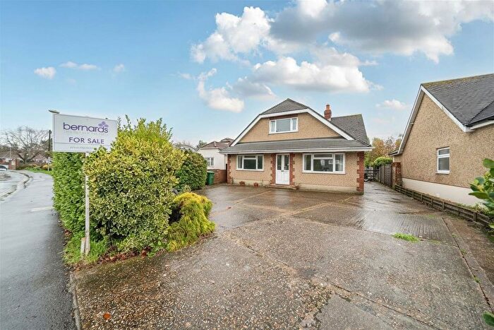 5 Bedroom Chalet For Sale In Crofton Lane, Stubbington, Fareham, PO14