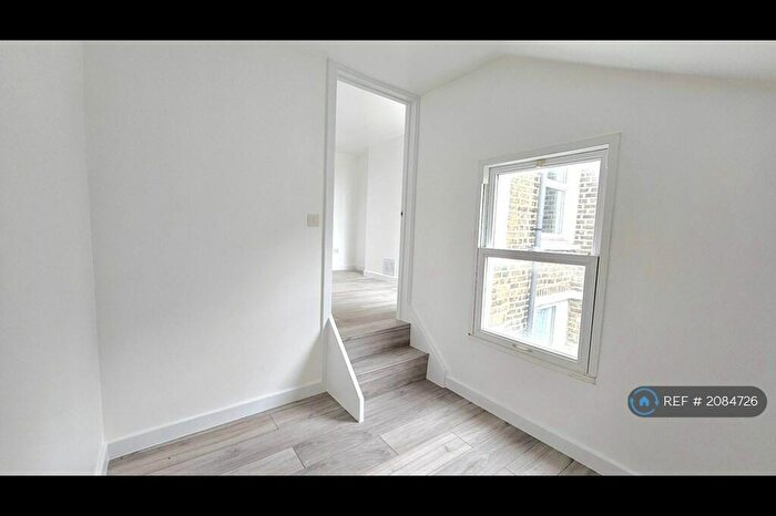 2 Bedroom End Of Terrace House To Rent In Brook Street, Erith, DA8