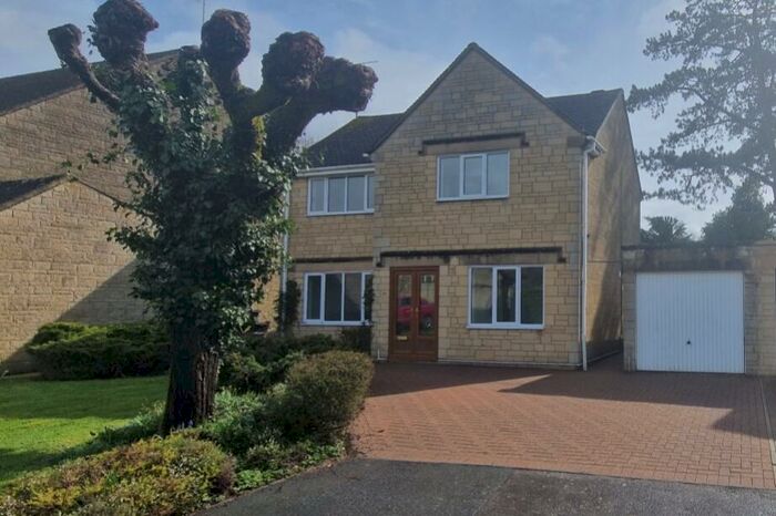 3 Bedroom Detached House To Rent In Alexander Drive, Cirencester, GL7