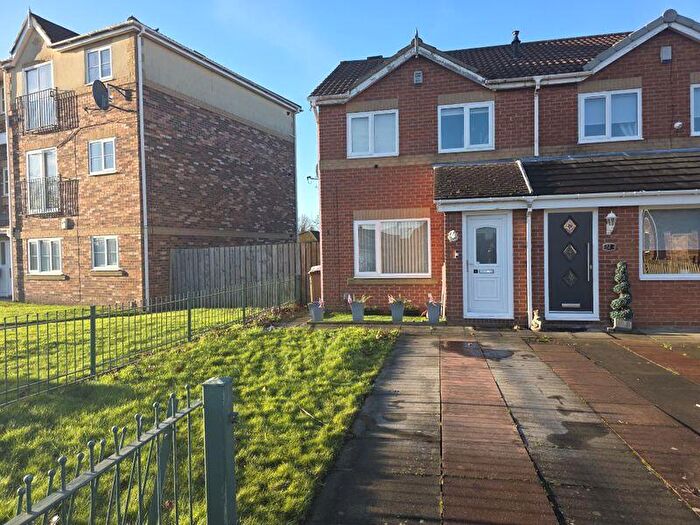 2 Bedroom End Of Terrace House For Sale In Tiberius Close, Wallsend, NE28