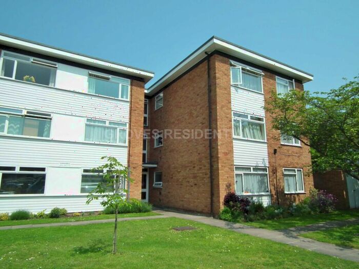 1 Bedroom Flat To Rent In Sycamore Grove, New Malden, KT3