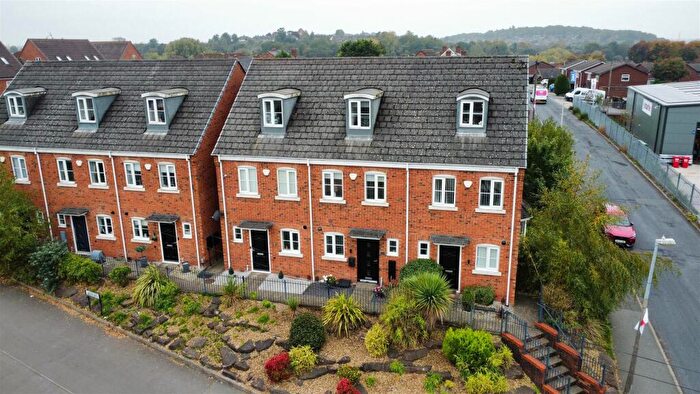 3 Bedroom Town House For Sale In Audnam, Stourbridge, DY8