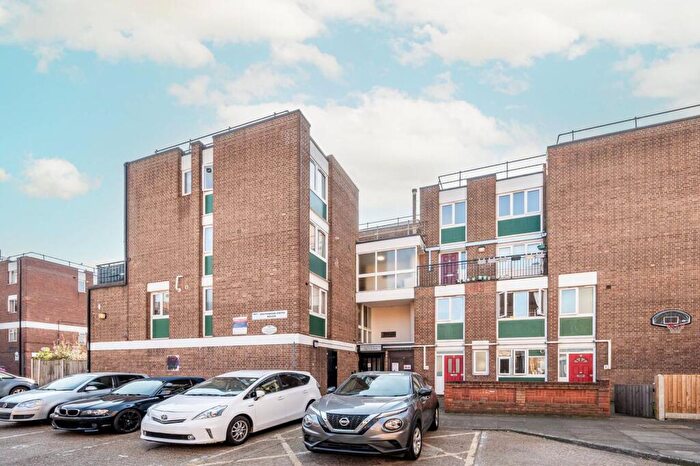 3 Bedroom Flat For Sale In Southwood Smith House, Florida Street, Bethnal Green, London, E2