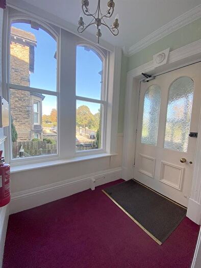 1 Bedroom Flat For Sale In Leeds Road, Harrogate, HG2