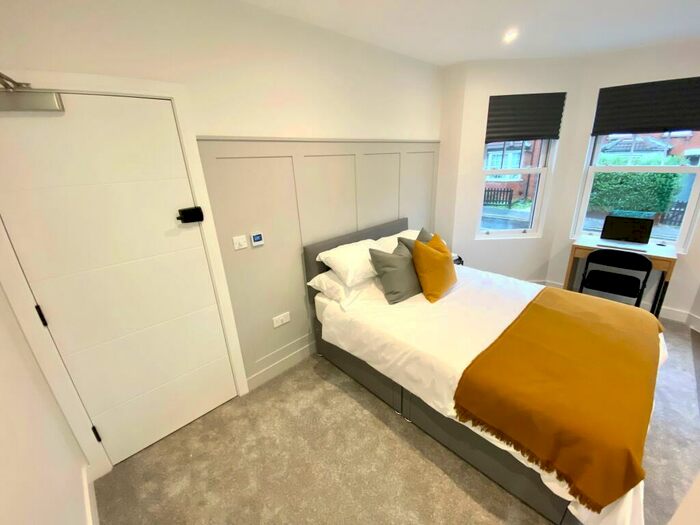 Apartment To Rent In Ash Road, Aldershot, GU12