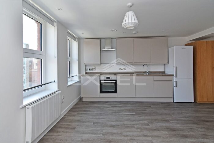 Studio To Rent In Finchley Road, Swiss Cottage, London, NW3