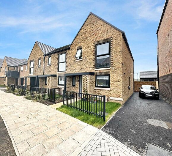 3 Bedroom Semi-Detached House For Sale In Whitecliffe, Alkerden, Ebbsfleet Valley, Swanscombe, DA10