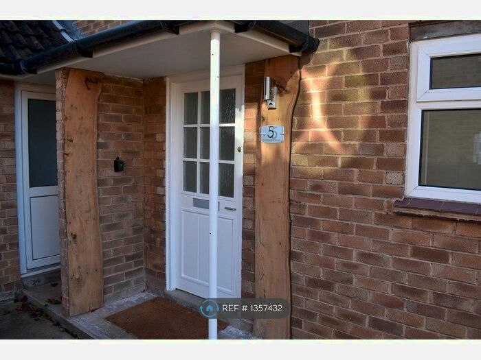 2 Bedroom Maisonette To Rent In Coombefield Road, Evesham, WR11