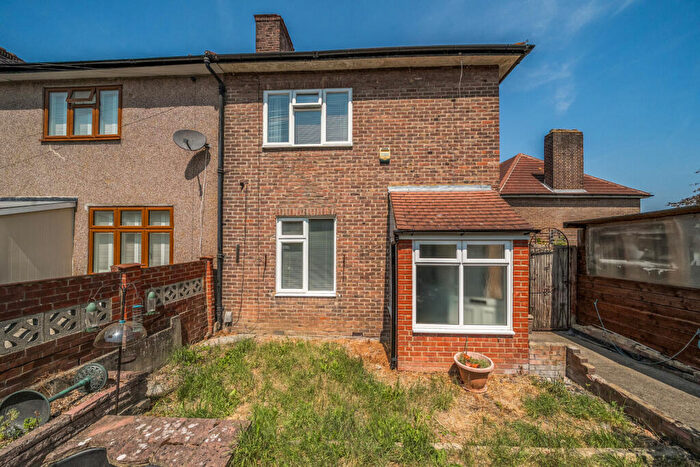 3 Bedroom End Of Terrace House For Sale In Lincombe Road, Bromley, BR1
