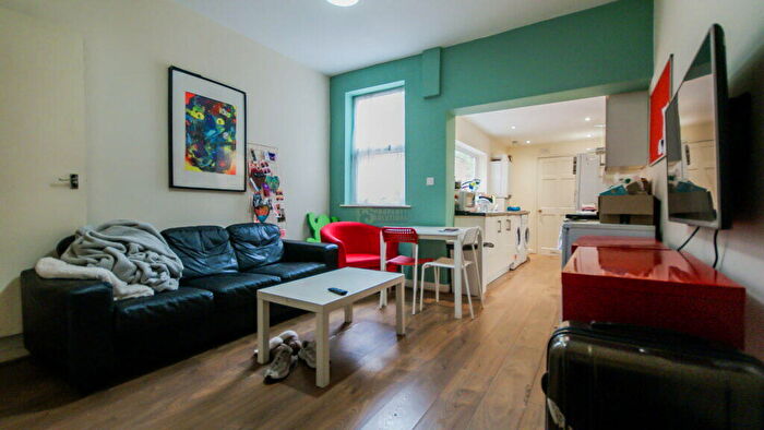 5 Bedroom Terraced House To Rent In Tiverton Road, Selly Oak, Birmingham, B29