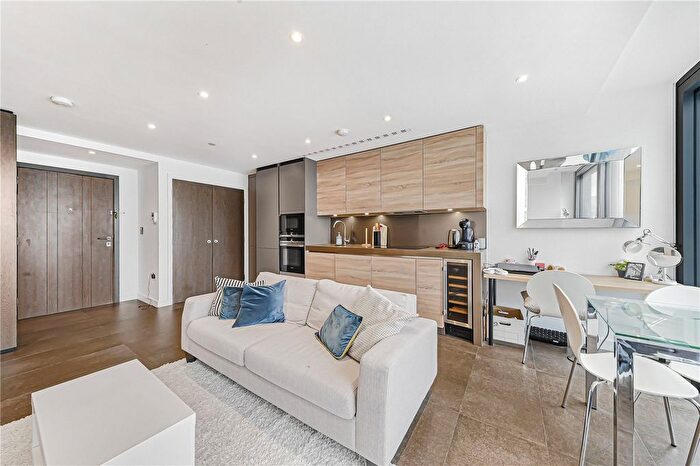 1 Bedroom Flat For Sale In Chronicle Tower, London, EC1V