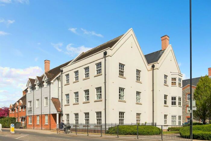 2 Bedroom Apartment To Rent In St Agnes Place, Chichester, PO19