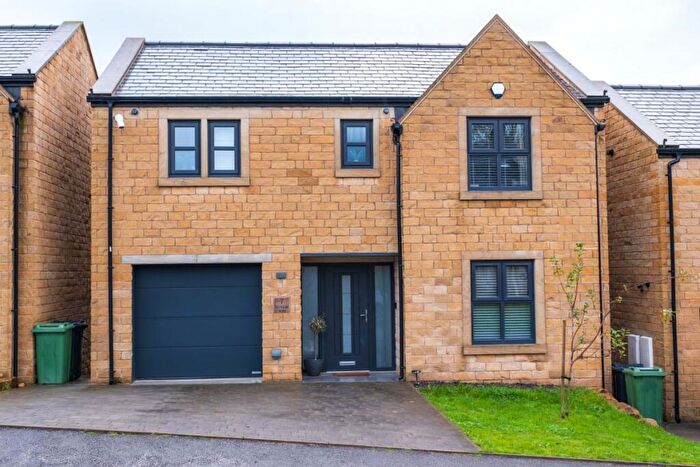 4 Bedroom Detached House For Sale In Hollin Way, Linthwaite, Huddersfield, HD7