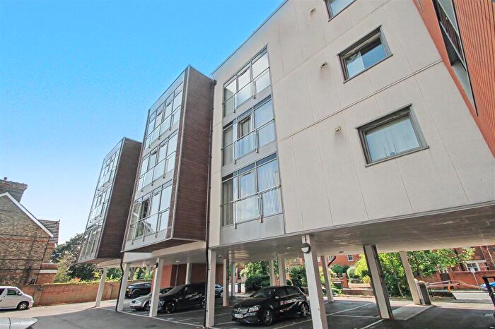 1 Bedroom Flat For Sale In Goldington Road, Bedford, MK40
