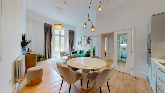 2 Bedroom Flat To Rent In Cromwell Road, London, SW7