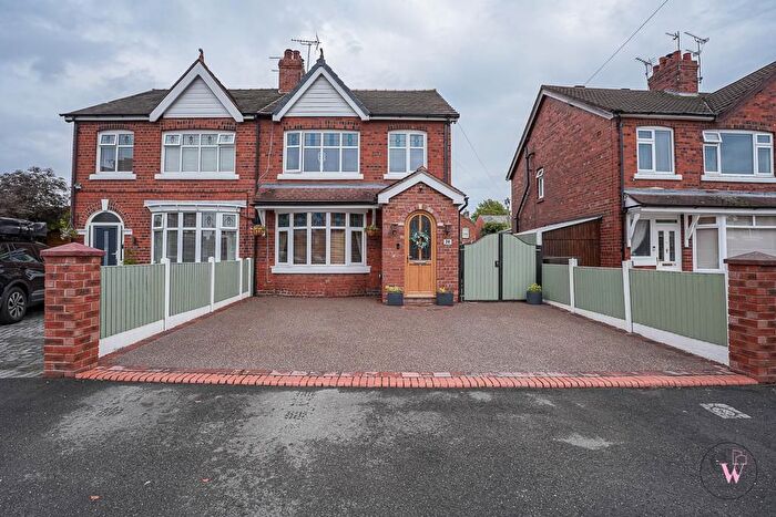 3 Bedroom Property For Sale In Tynedale Avenue, Crewe, CW2