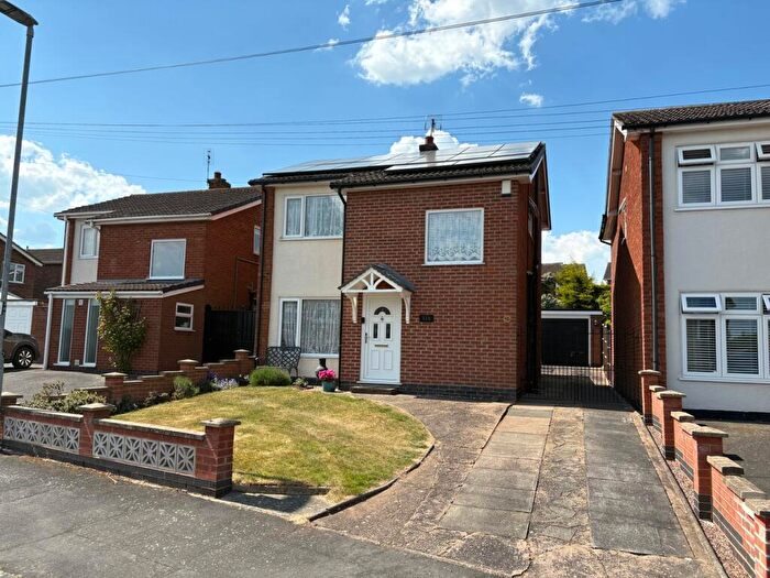 3 Bedroom Detached House For Sale In Lundy Close, Hinckley, LE10