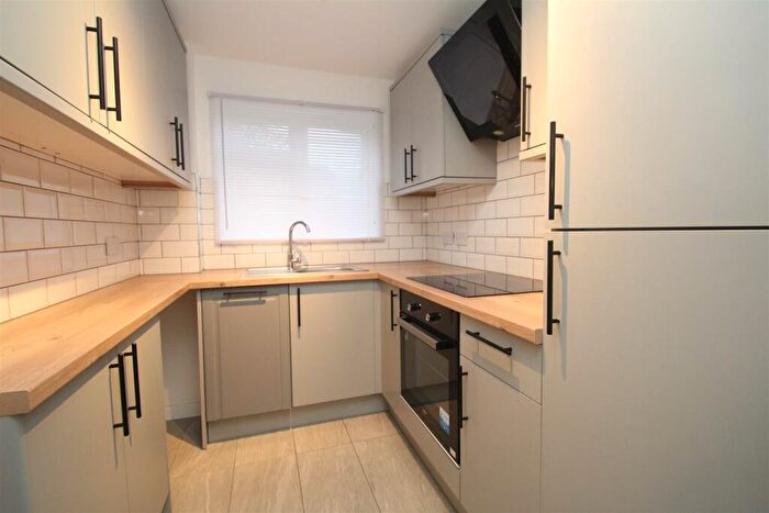 1 Bedroom Flat To Rent In Nightingale Walk, Hemel Hempstead, HP2