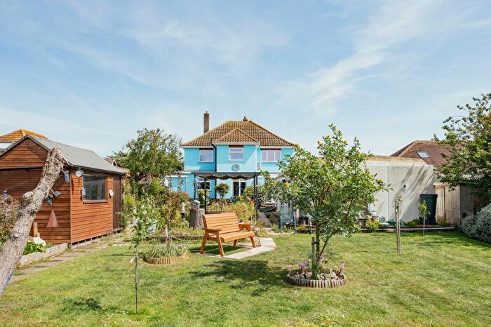 3 Bedroom Detached House For Sale In Spacious Detached Home With West Facing Garden In Hunstanton, PE36
