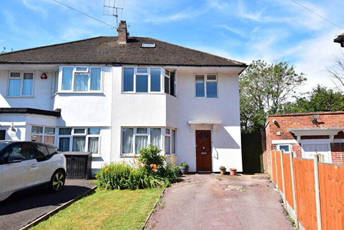 3 Bedroom Semi Detached House For Sale In Silverston Way, Stanmore, HA7