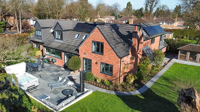 5 Bedroom Detached House For Sale In Walton Drive, Ascot, SL5