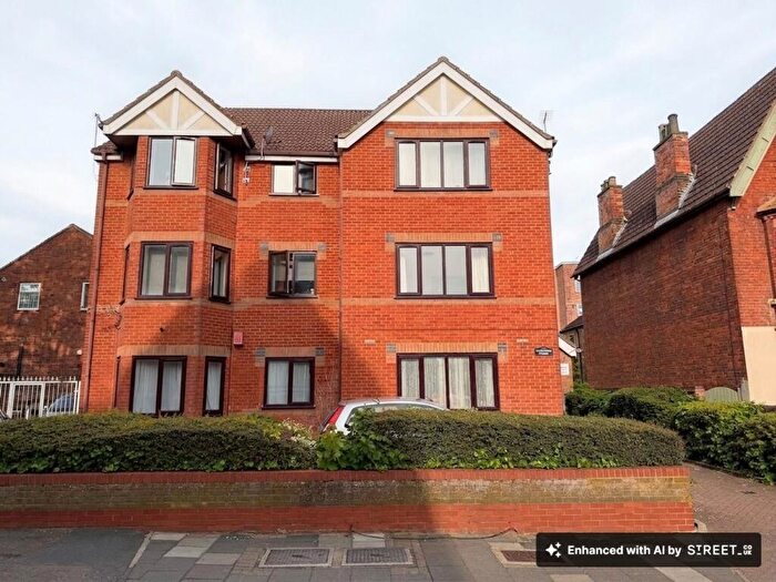 1 Bedroom Apartment To Rent In Conduit Road, Bedford, MK40