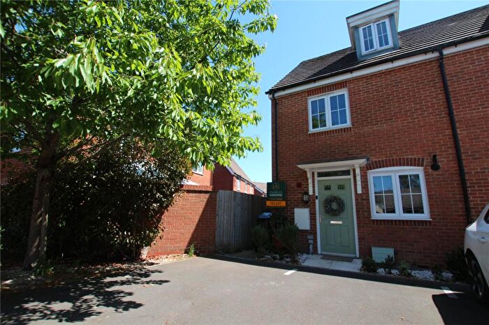 3 Bedroom End Of Terrace House To Rent In Wheatcroft Way, Swindon, Wiltshire, SN1