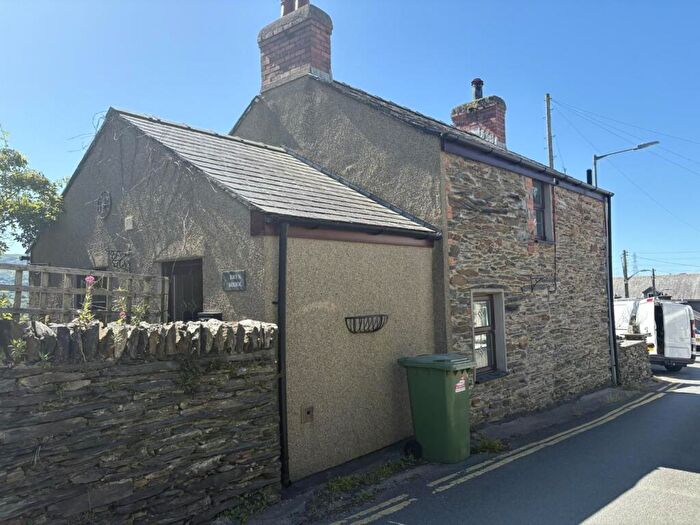 2 Bedroom Detached House For Sale In Penrhyndeudraeth, LL48