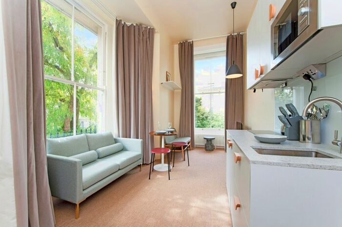 1 Bedroom Flat To Rent In St. Marks Square, London, NW1