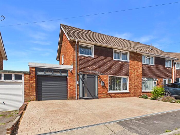 3 Bedroom Semi-Detached House For Sale In Barcroft Close, Kingswood, Bristol, BS15