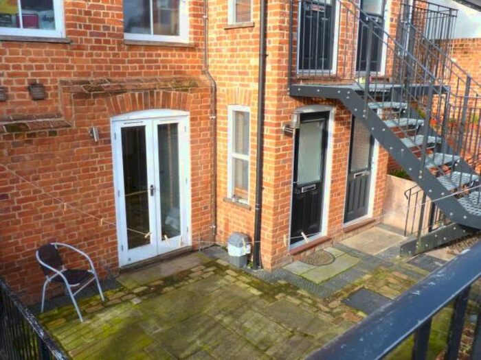 1 Bedroom Flat To Rent In High Street, Haverhill, Suffolk, CB9