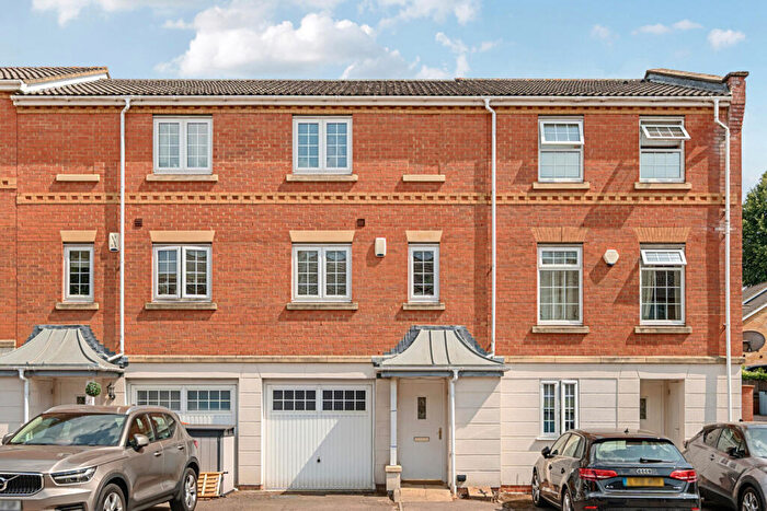 3 Bedroom Town House For Sale In Porthallow Close, Orpington, BR6