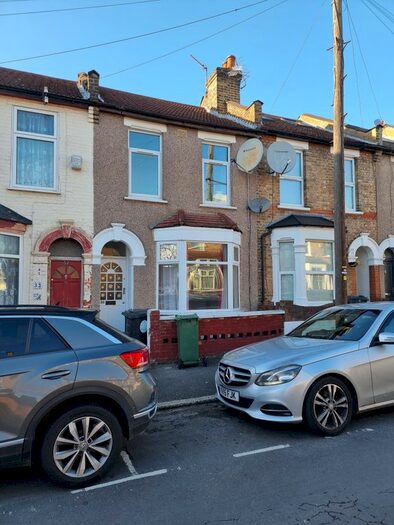 3 Bedroom Terraced House To Rent In Carlton Road, Leytonstone, London, E11