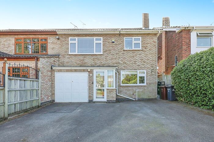 3 Bedroom Semi-Detached House For Sale In Station Road, Balsall Common, Coventry, CV7