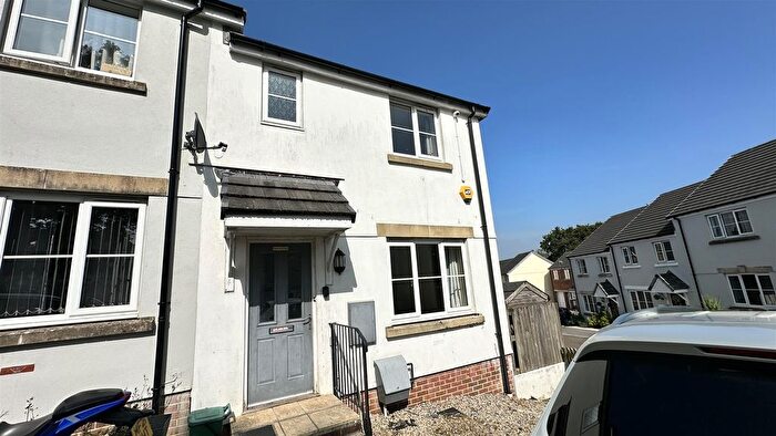 3 Bedroom End Terrace House For Sale In Penhole Drive, Launceston, PL15