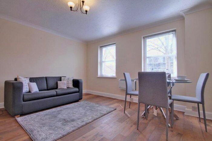 1 Bedroom Flat To Rent In Stepney Green, London, E1