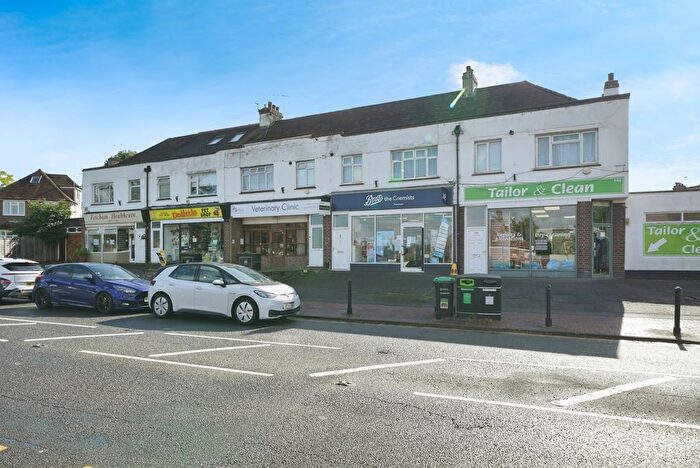 1 Bedroom Flat For Sale In Cobham Road, Fetcham, Leatherhead, Surrey, KT22