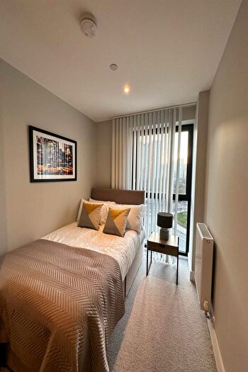 2 Bedroom Apartment To Rent In Handlebury House, Leamouth Road, E14