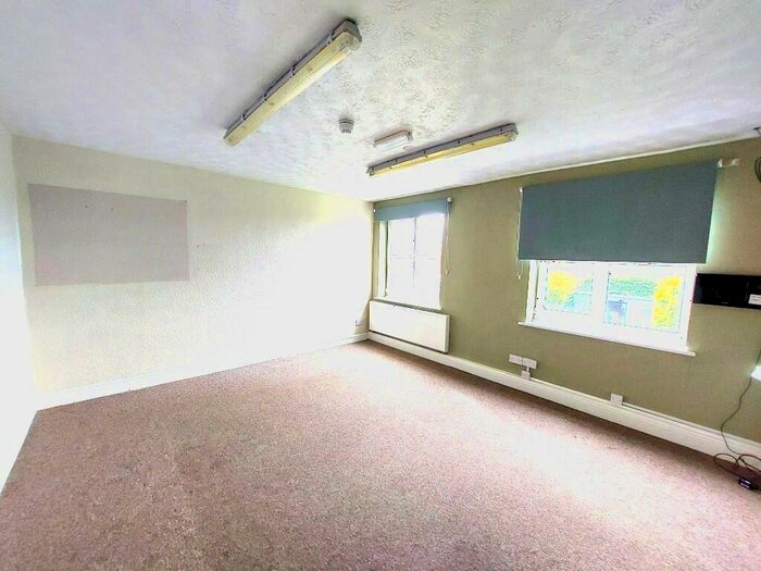 3 Bedroom End Of Terrace House To Rent In Camden Road, Leicester, Leicestershire, LE3