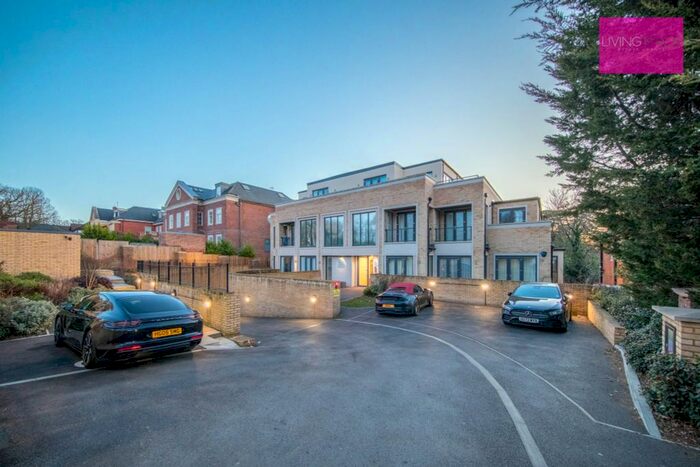 1 Bedroom Flat To Rent In Cockfosters Road, Barnet, EN4